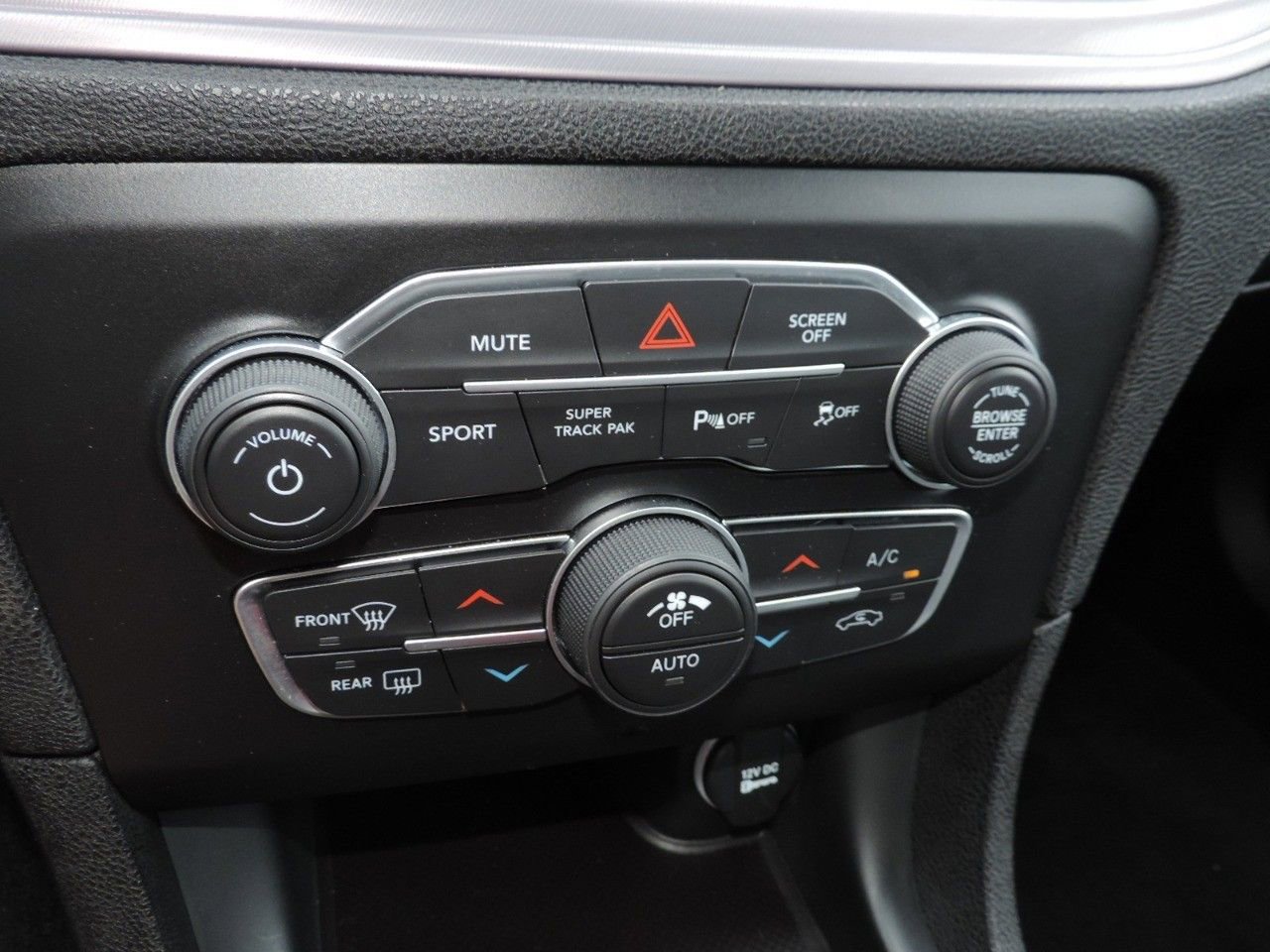 Used 2023 Dodge Charger R/T w/ Blacktop Package image 25