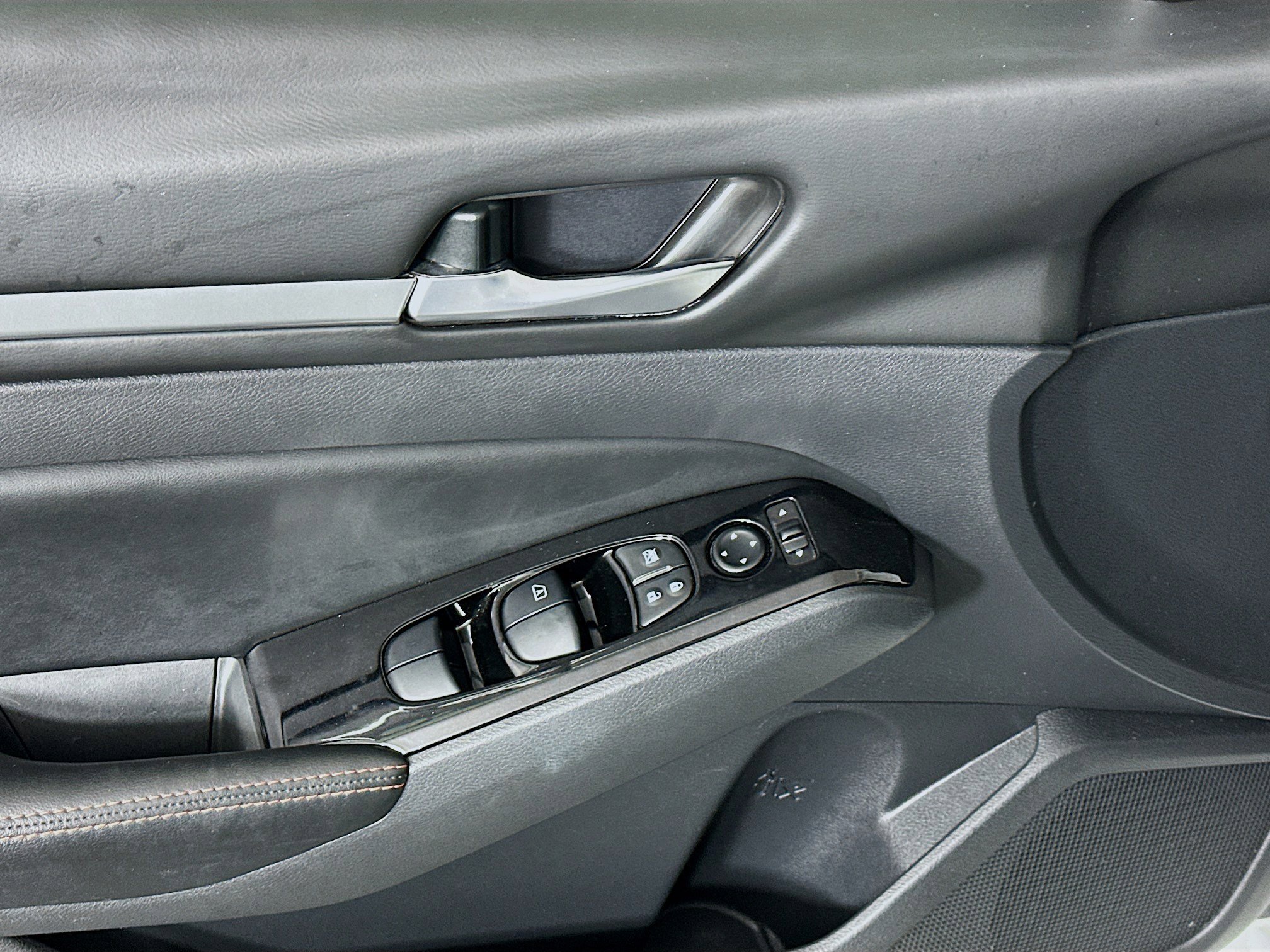 Used 2024 Nissan Altima 2.5 SR image 15