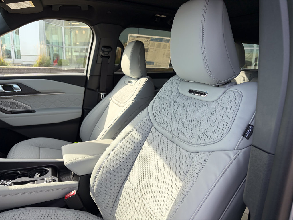 New 2027 Ford Explorer Platinum w/ LUX Leather Package AWD/4WD image 10