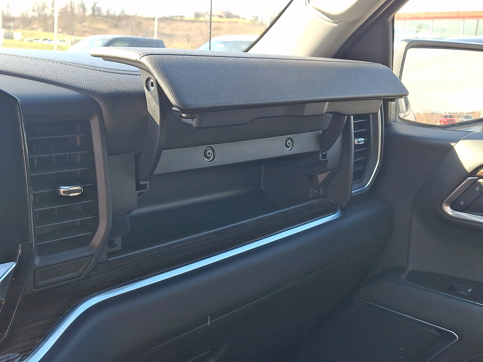 Used 2022 Chevrolet Silverado 1500 LT AWD/4WD image 28