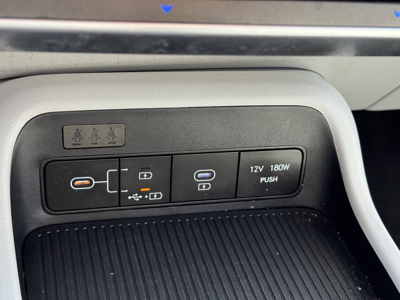 Used 2025 Hyundai Kona SEL AWD/4WD image 19