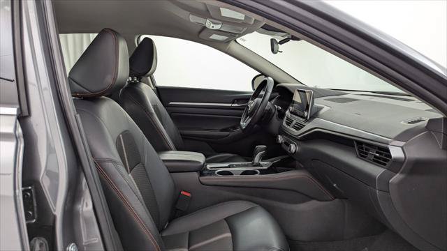 Used 2024 Nissan Altima 2.5 SR FWD image 21