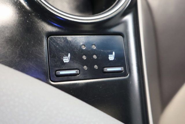 Used 2020 Toyota Camry XLE w/ Navigation Package image 20