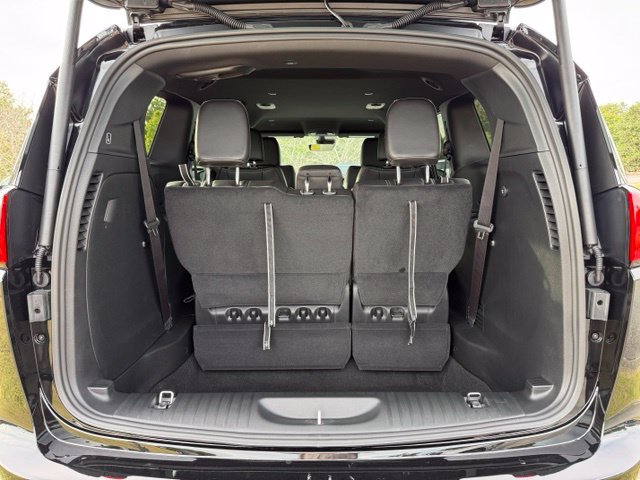 New 2027 Chrysler Pacifica LX FWD image 28