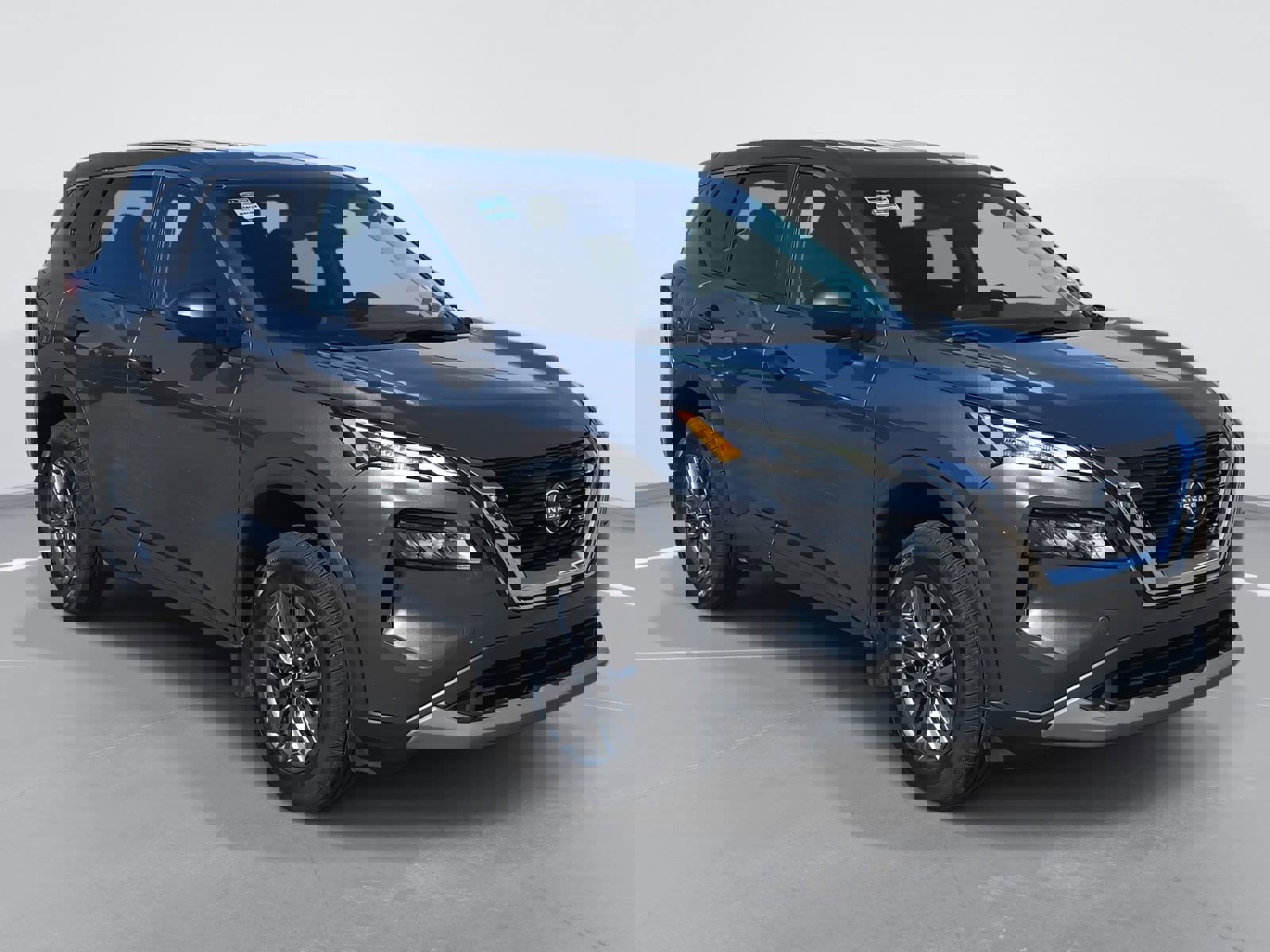 Used 2023 Nissan Rogue S image 3