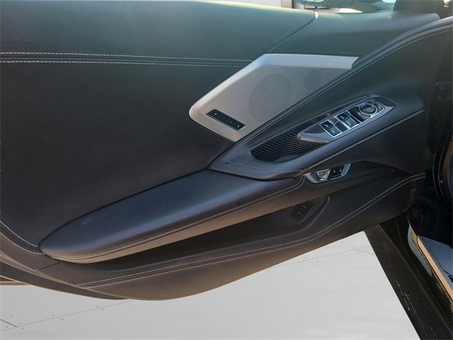 Used 2021 Chevrolet Corvette Stingray Premium Conv w/ Z51 Performance Package image 12