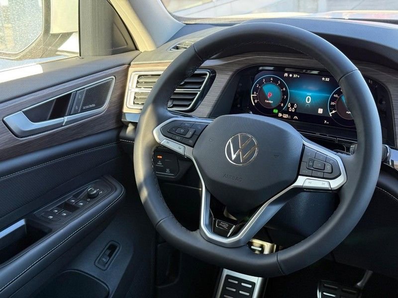 New 2026 Volkswagen Atlas SEL Premium R-Line image 10