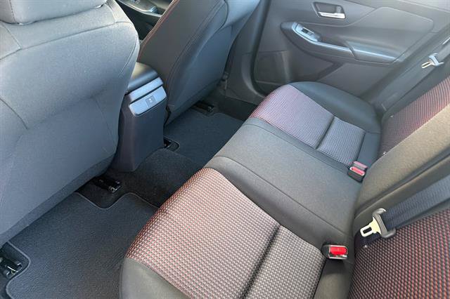 New 2027 Nissan Sentra SR w/ Floor Mat Package FWD image 13