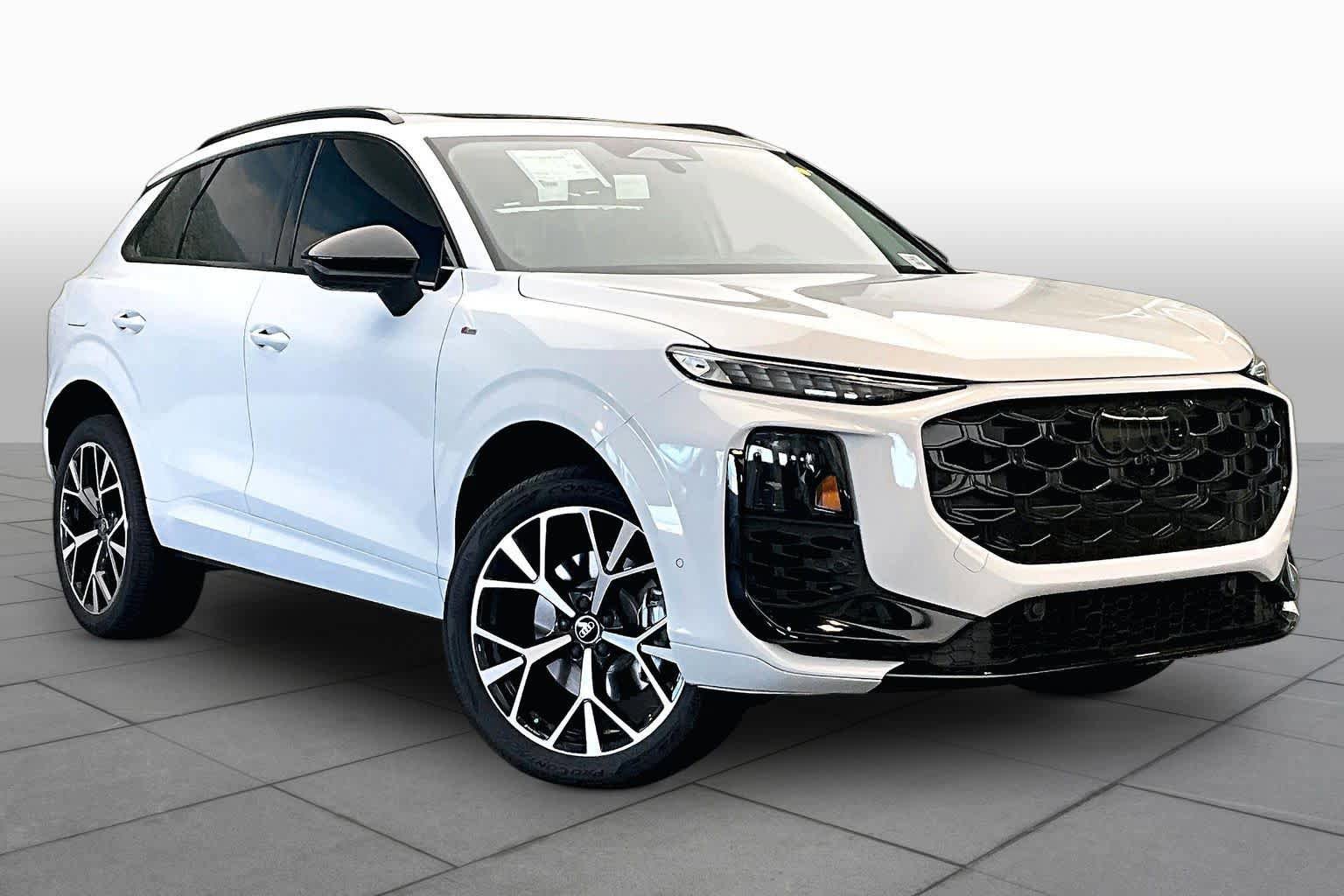 New 2026 Audi Q3 quattro 2.0T AWD/4WD image 2