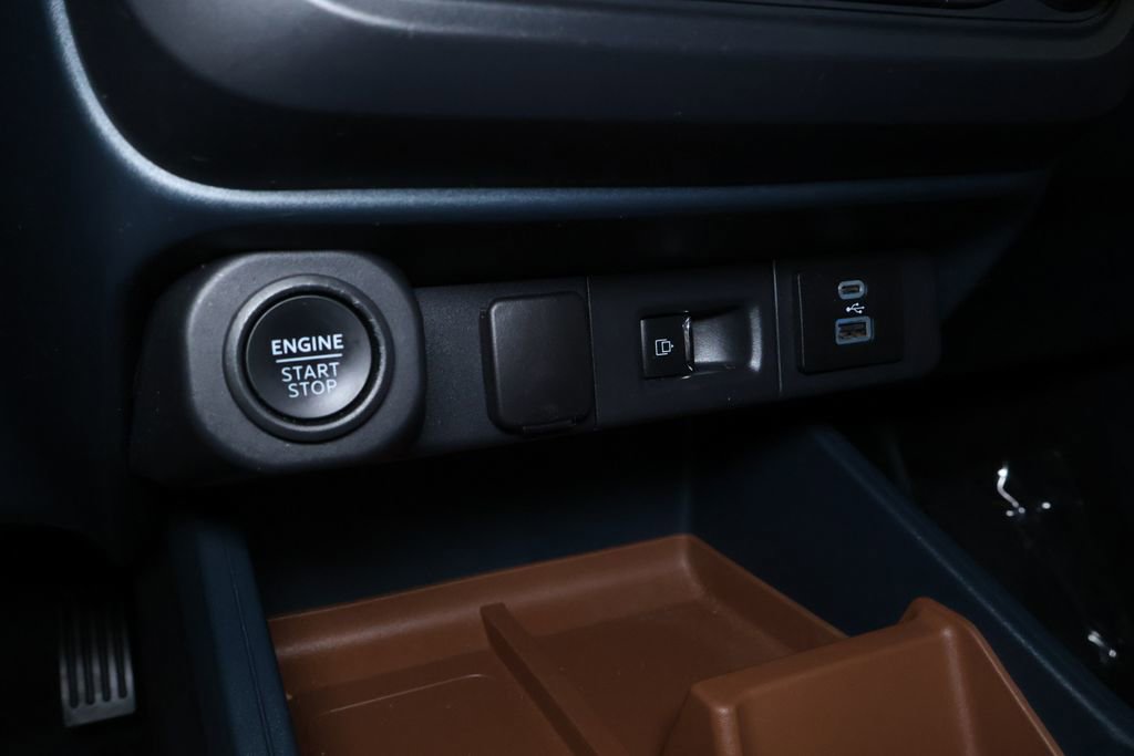 Used 2022 Ford Maverick Lariat w/ Lariat Luxury Package image 30