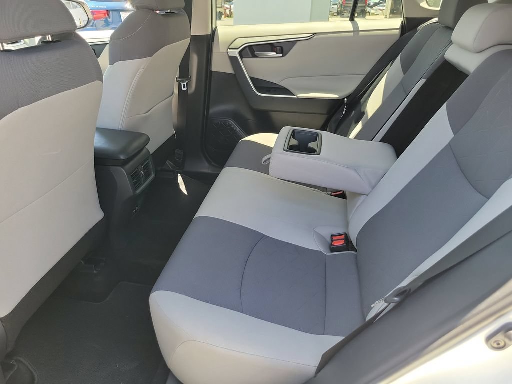 Used 2019 Toyota RAV4 XLE AWD/4WD image 13