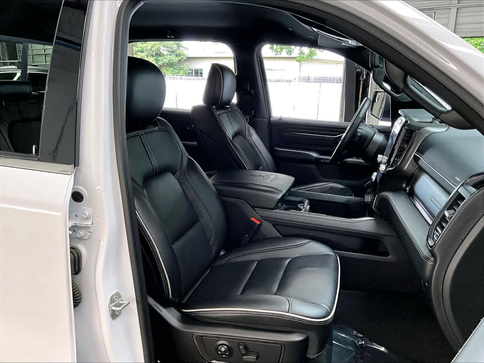 Used 2023 RAM 1500 Limited AWD/4WD image 9