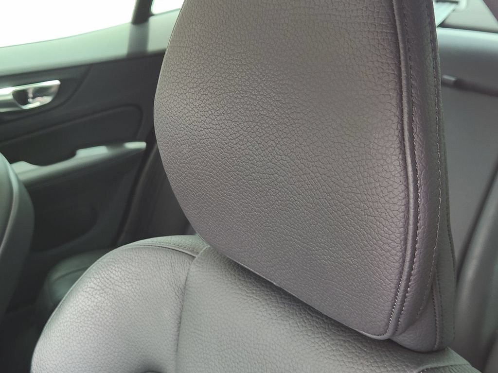 Used 2024 Volvo S60 B5 Plus AWD/4WD image 13