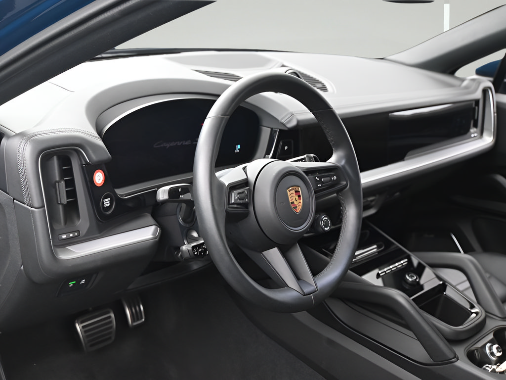 Certified 2025 Porsche Cayenne S AWD/4WD image 5