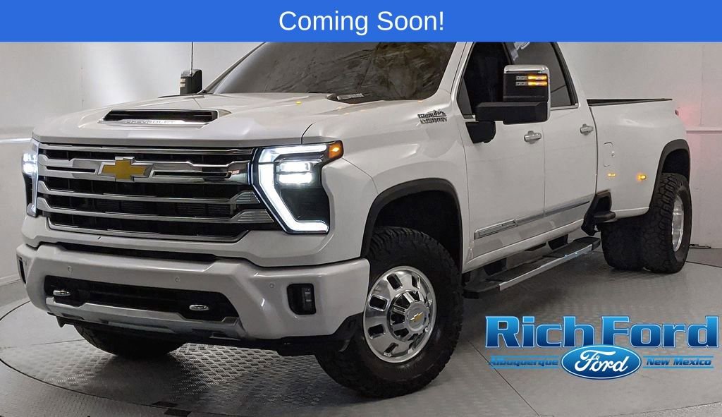Used 2024 Chevrolet Silverado 3500 High Country w/ High Country Premium Package AWD/4WD image 6