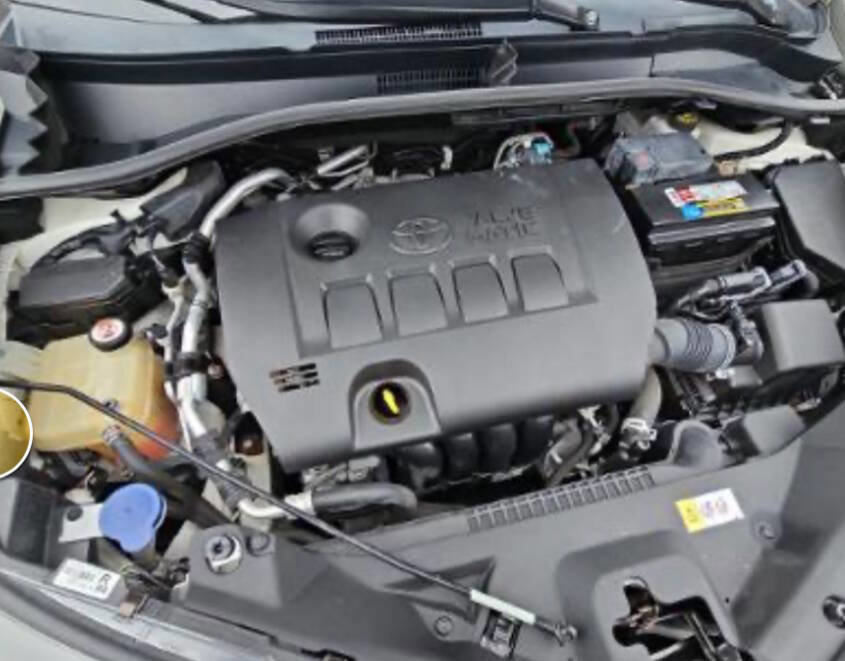 Used 2018 Toyota C-HR XLE image 13