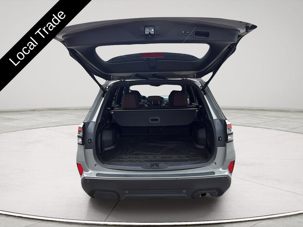 Used 2025 Subaru Forester Touring w/ Popular Package - Touring AWD/4WD image 14
