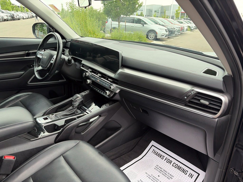 Used 2025 Kia Telluride S AWD/4WD image 14