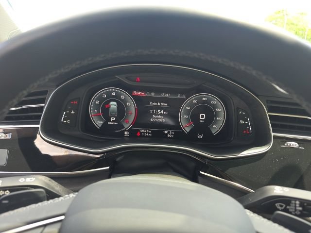 Used 2025 Audi Q7 3.0T Premium Plus AWD/4WD image 14