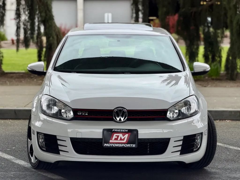 Used 2011 Volkswagen GTI 4-Door FWD image 4
