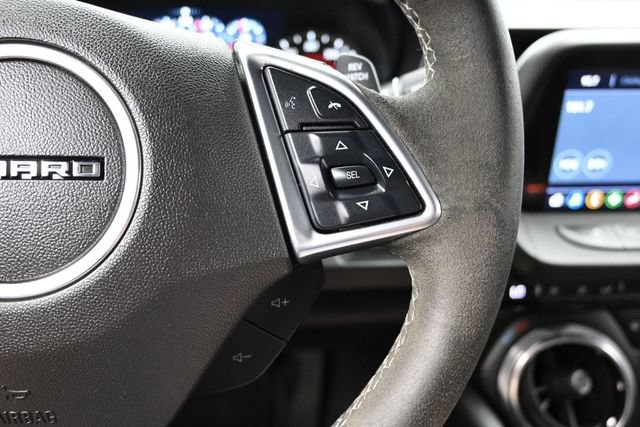 Used 2020 Chevrolet Camaro SS RWD image 27