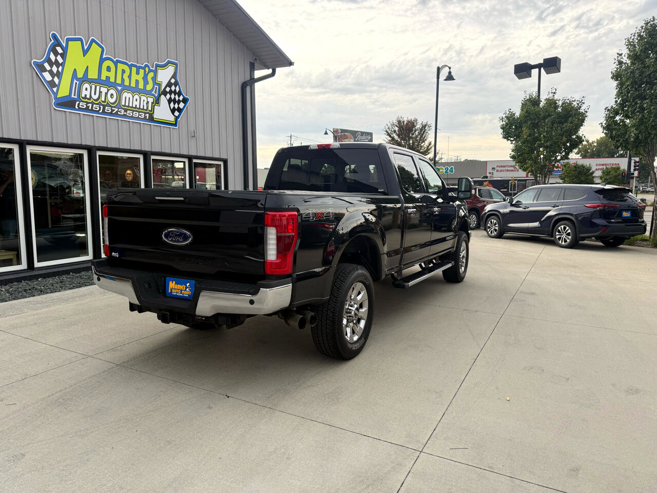 Used 2019 Ford F250 Lariat w/ Lariat Ultimate Package image 6