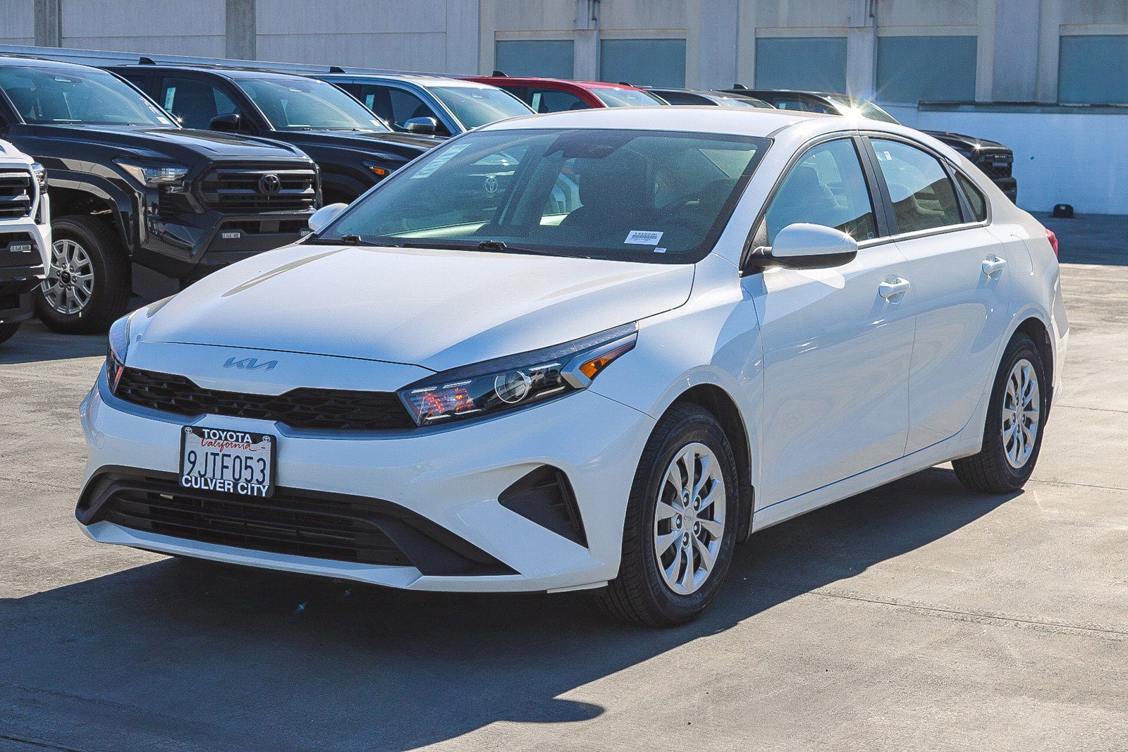 Used 2024 Kia Forte LX image 3