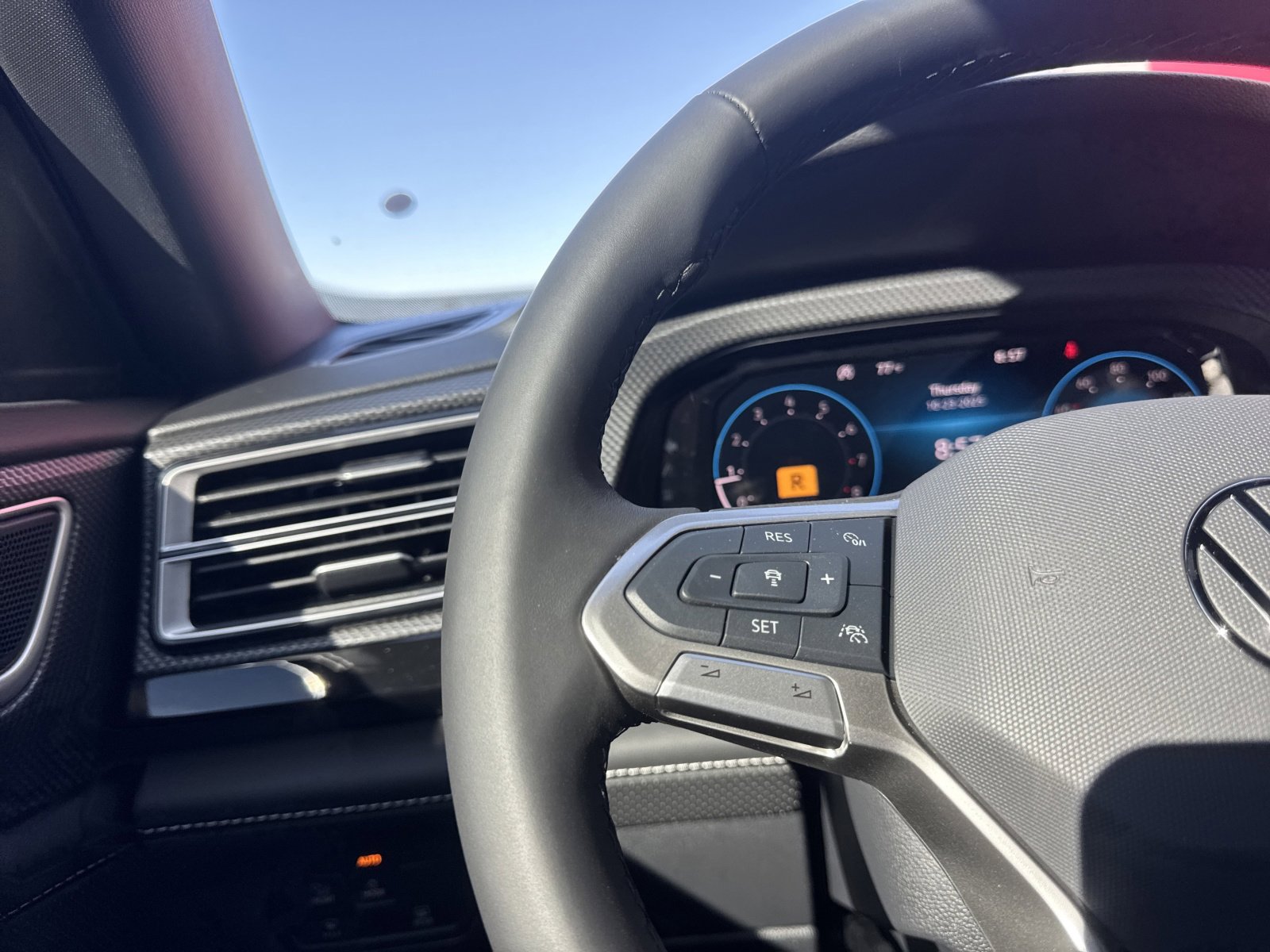 New 2026 Volkswagen Atlas Cross Sport SEL R-Line image 30