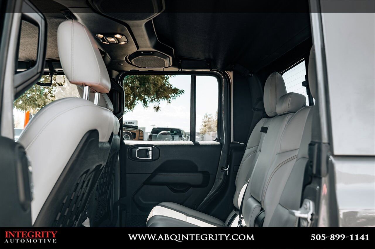Used 2020 Jeep Gladiator Mojave AWD/4WD image 40