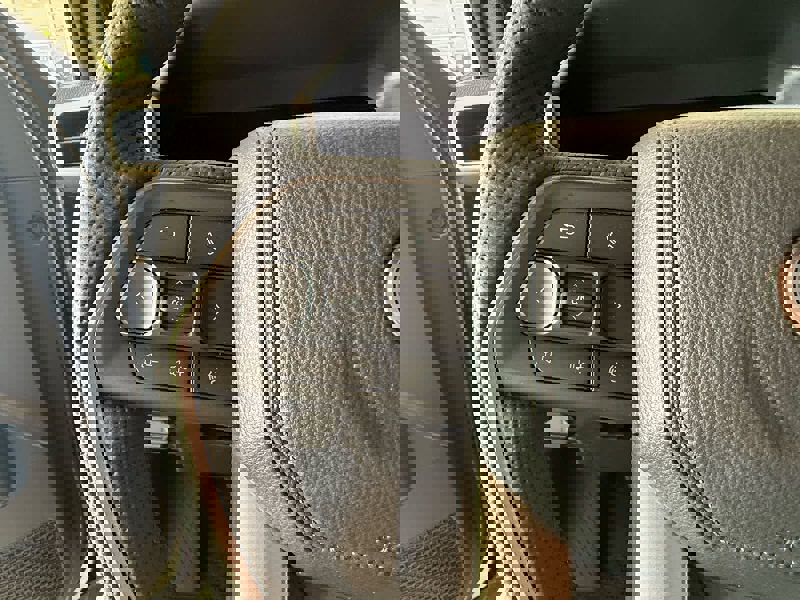 Used 2025 Toyota Tacoma TRD Off-Road w/ TRD Off Road Premium Package AWD/4WD image 17