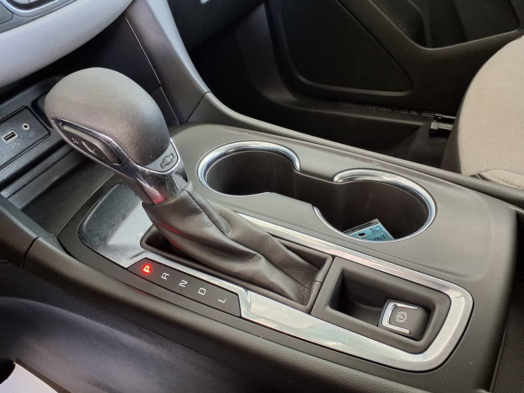 Used 2023 Chevrolet Equinox LT FWD image 33