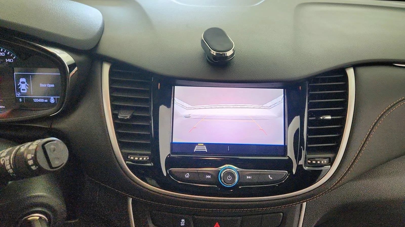 Used 2020 Chevrolet Trax LS FWD image 17