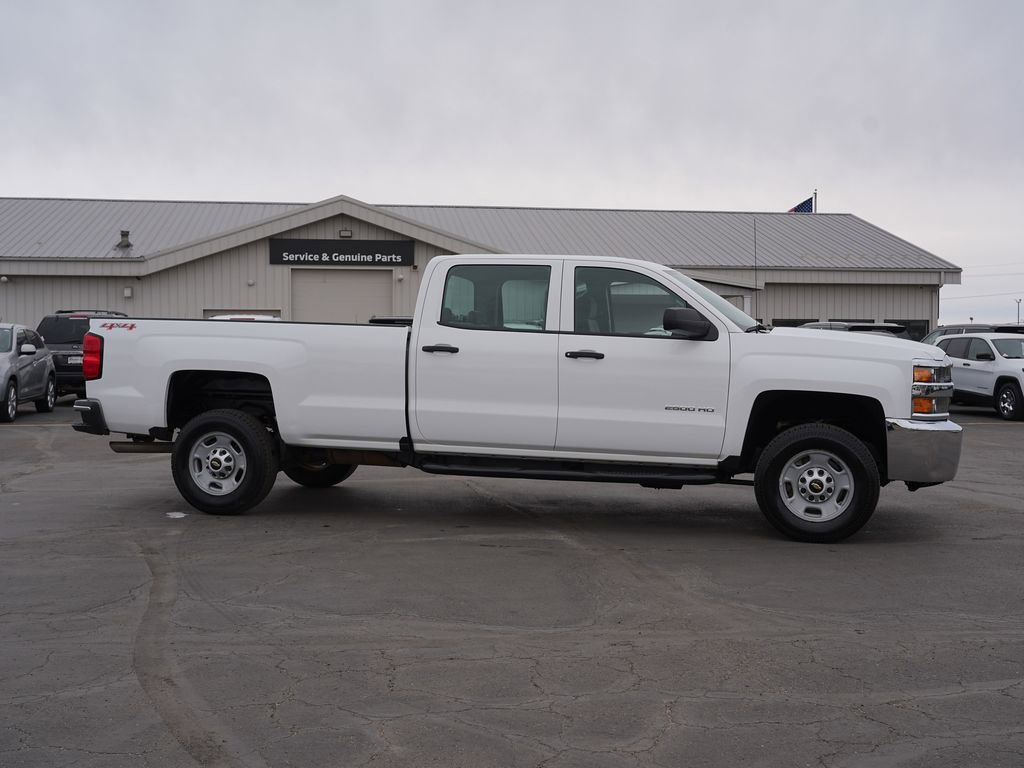 Used 2016 Chevrolet Silverado 2500 W/T AWD/4WD image 2