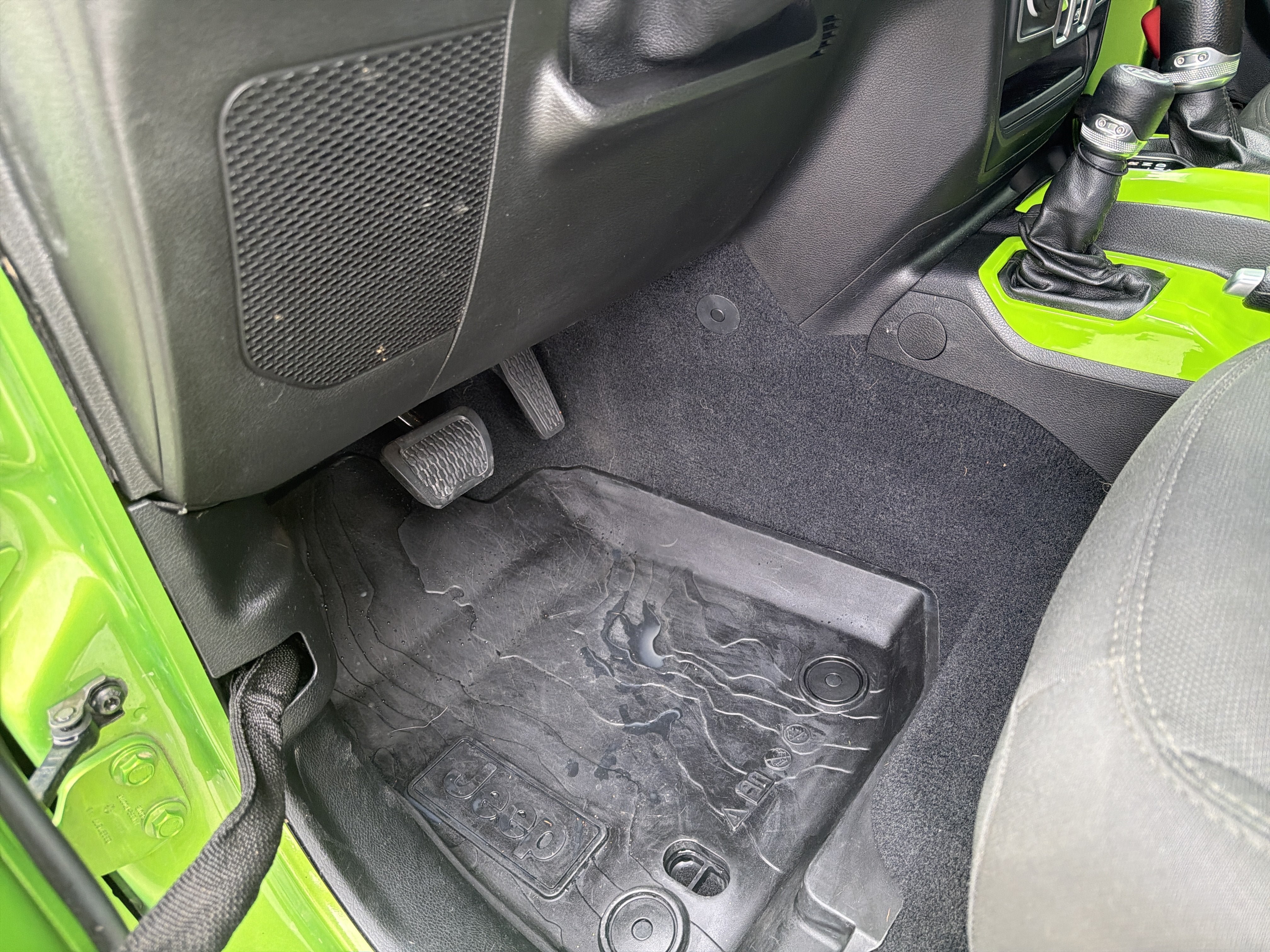 Used 2018 Jeep Wrangler Unlimited Sport S AWD/4WD image 33