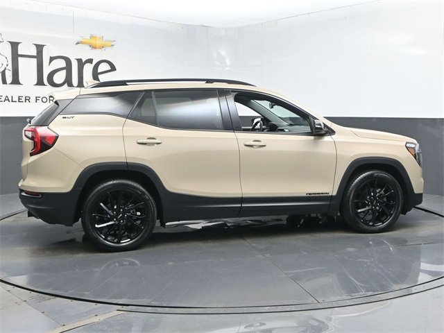 Used 2023 GMC Terrain SLT w/ Elevation Edition image 36