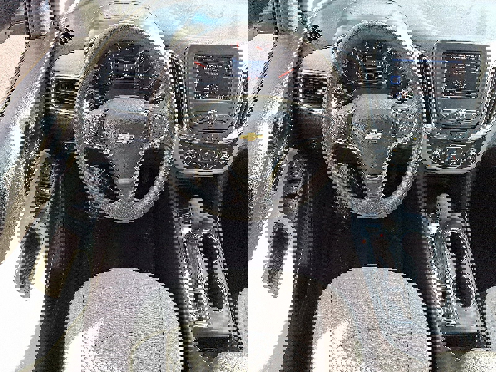 Used 2024 Chevrolet Equinox LS w/ LS Convenience Package image 10