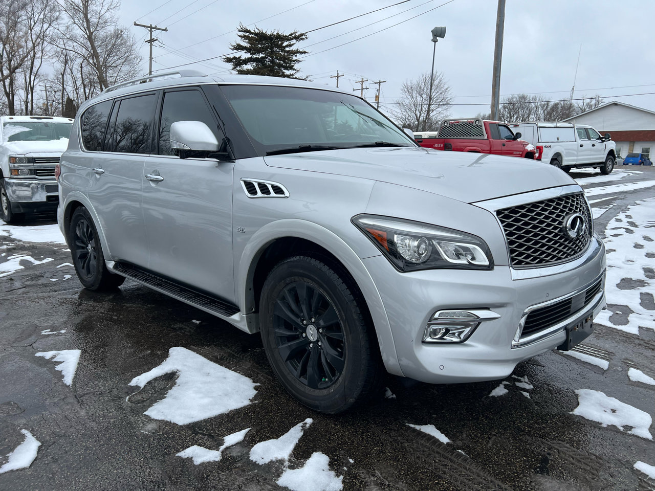 Used 2016 INFINITI QX80 4WD w/ Driver's Assistance Package image 3