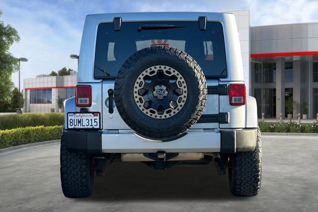 Used 2017 Jeep Wrangler Unlimited Sahara w/ Connectivity Group image 5