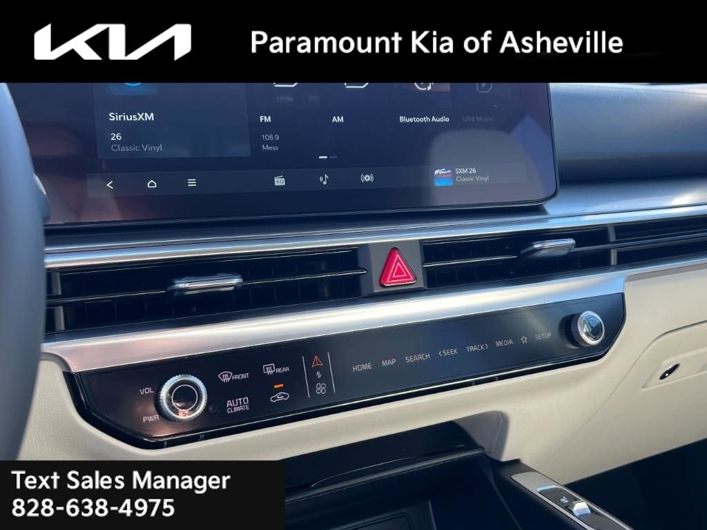 Certified 2025 Kia Sorento EX image 7