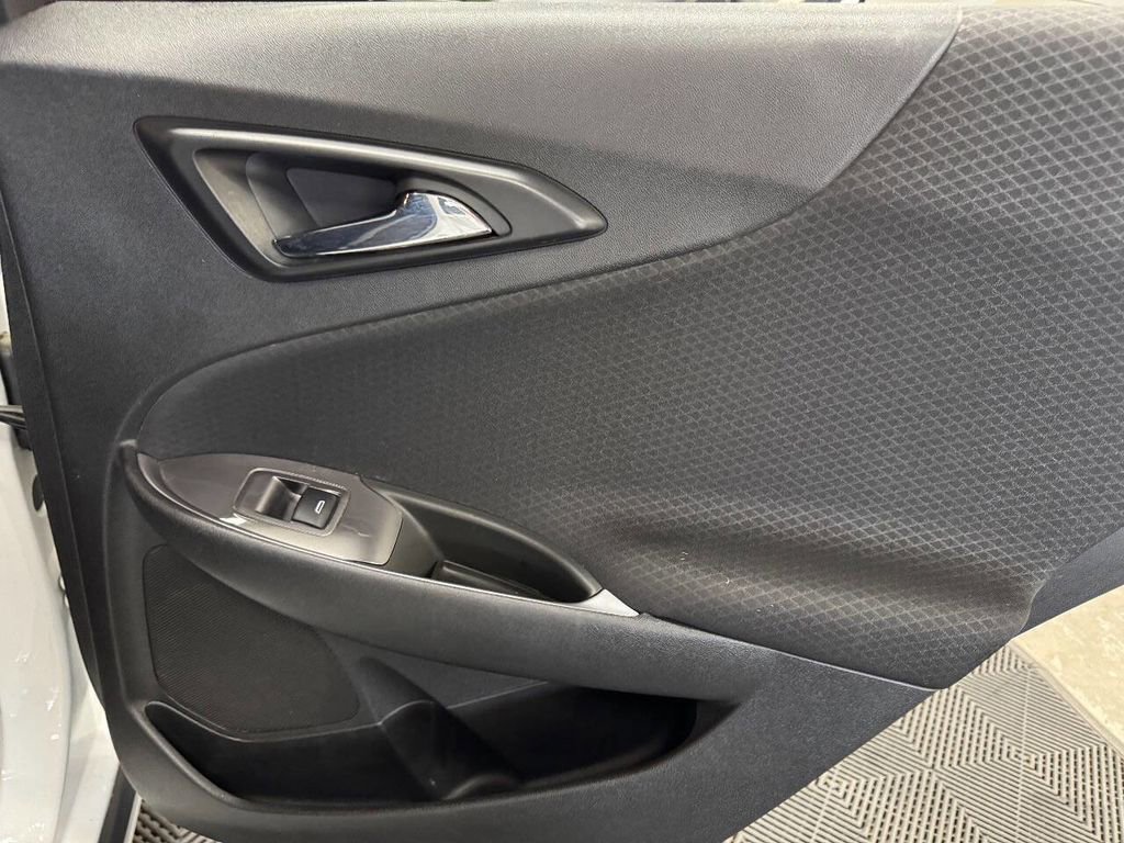 Used 2019 Chevrolet Malibu LS image 54