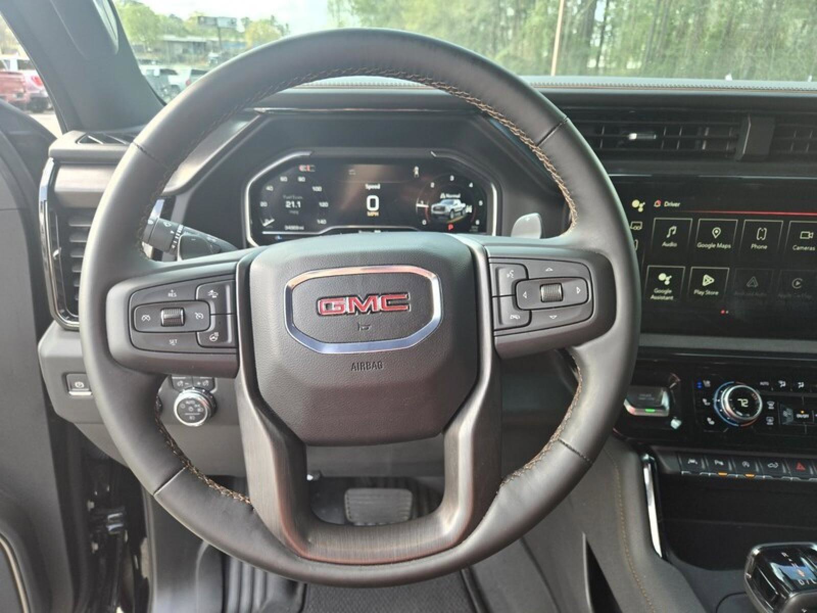 Used 2024 GMC Sierra 1500 AT4 w/ Technology Package AWD/4WD image 7