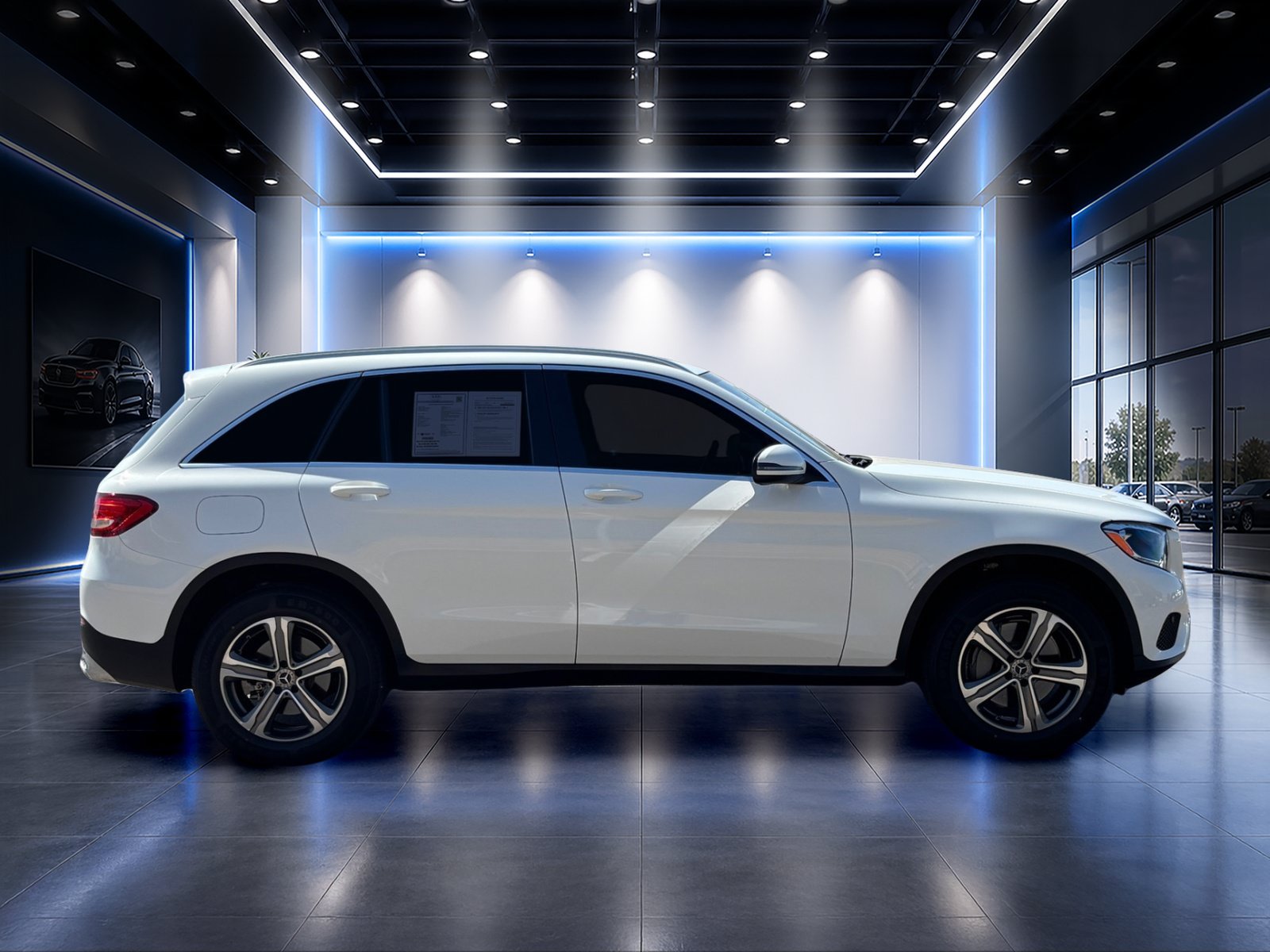 Used 2019 Mercedes-Benz GLC 300 image 3