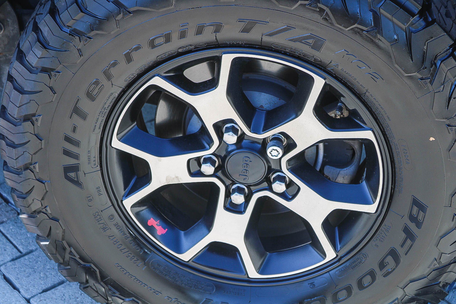 Used 2018 Jeep Wrangler Unlimited Rubicon AWD/4WD image 12