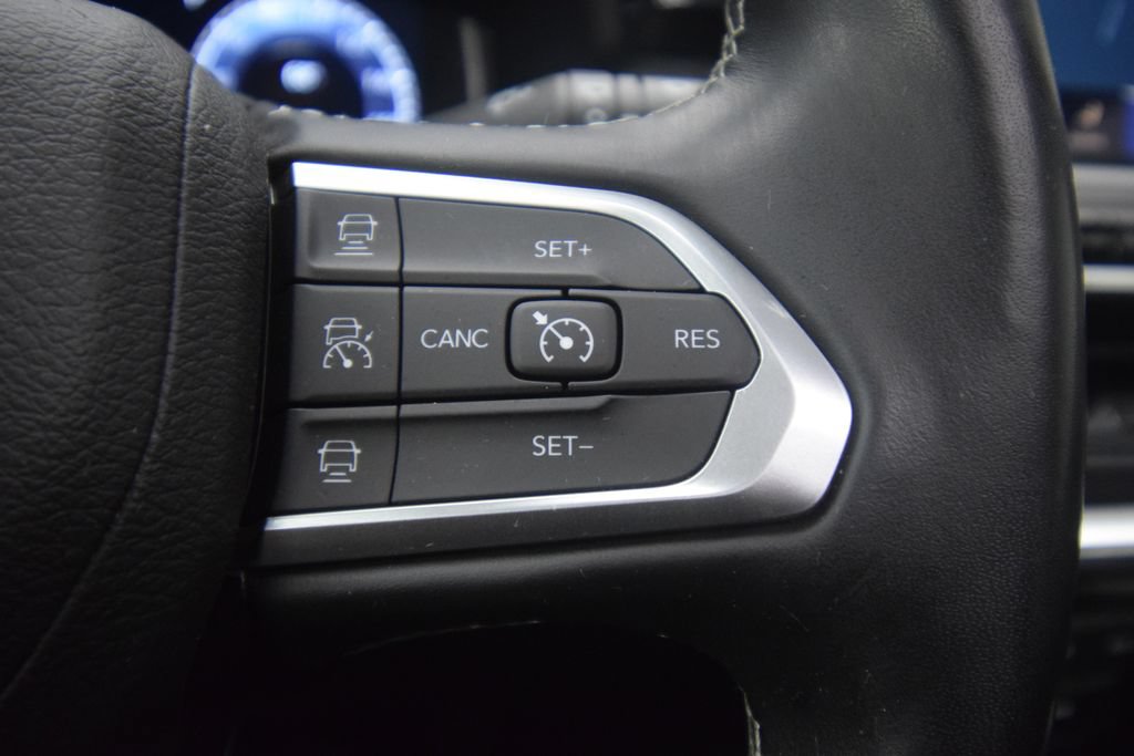 Used 2022 Jeep Compass High Altitude AWD/4WD image 37