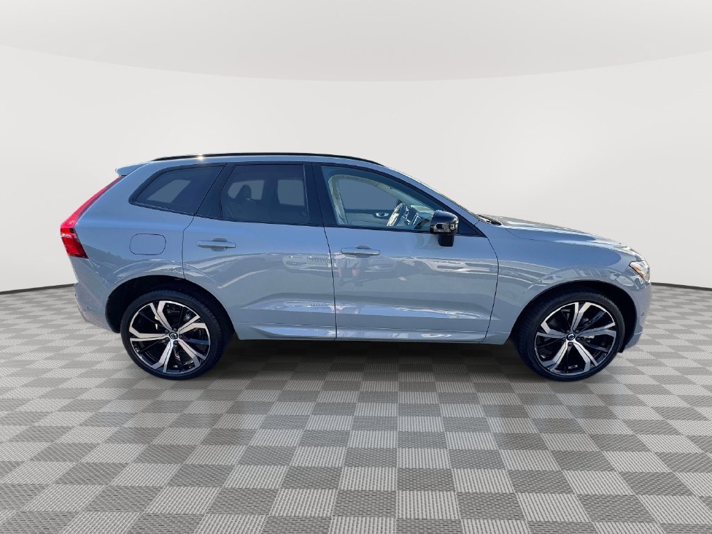 Certified 2025 Volvo XC60 B5 Ultra w/ Protection Package Premier AWD/4WD image 3