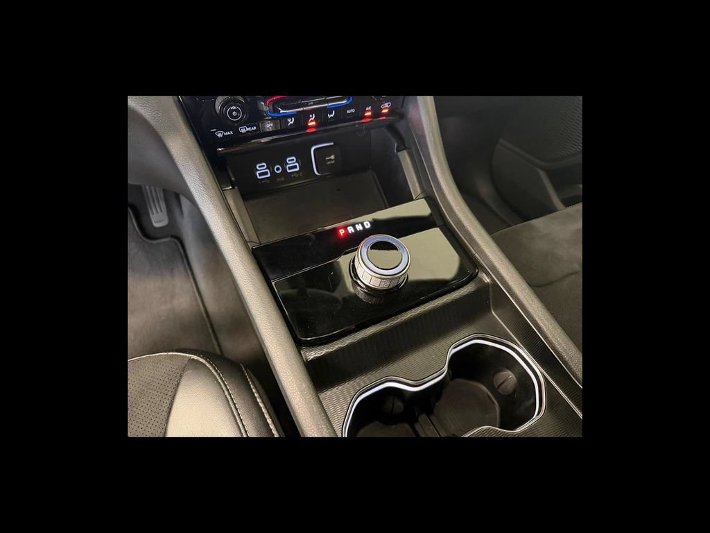 Used 2024 Jeep Grand Cherokee L Laredo AWD/4WD image 24
