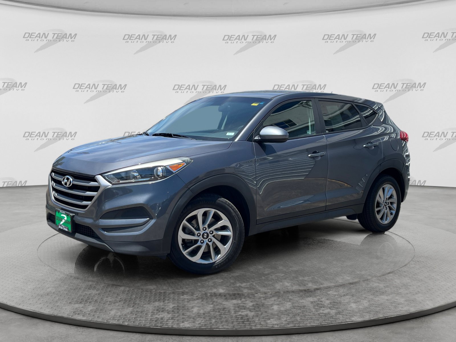 Used 2018 Hyundai Tucson SE w/ Cargo Package AWD/4WD image 3