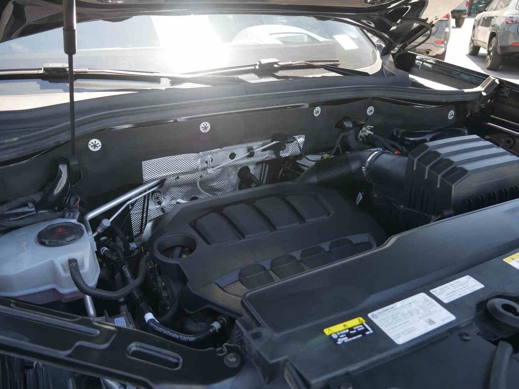 Used 2024 Volkswagen Atlas Cross Sport SEL Premium R-Line AWD/4WD image 13