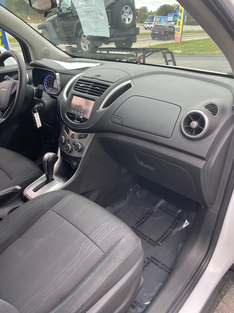 Used 2016 Chevrolet Trax LT AWD/4WD image 21