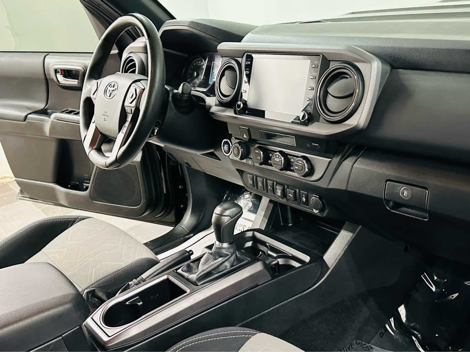 Certified 2023 Toyota Tacoma TRD Sport w/ Advanced Technology Package AWD/4WD image 8